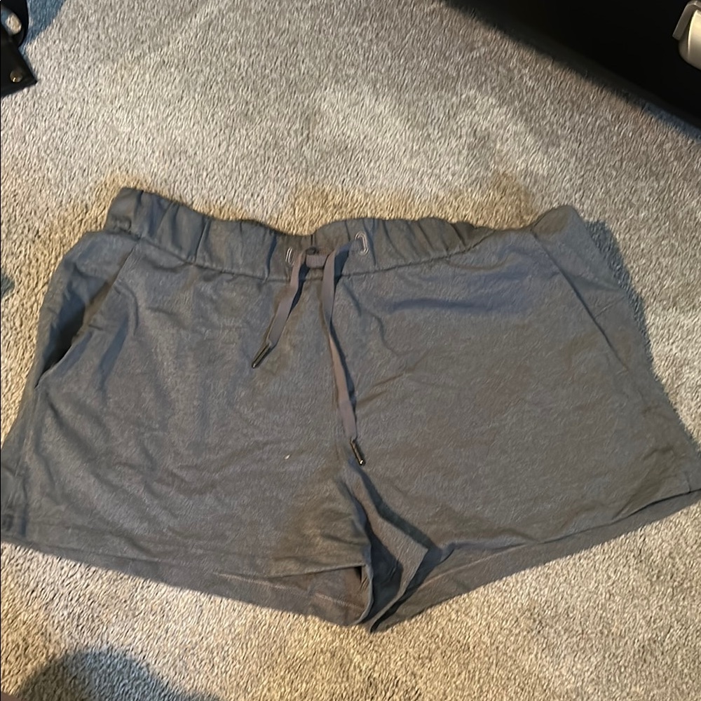 Lululemon Athletica Gray Athletic Shorts with Elastic Waistband